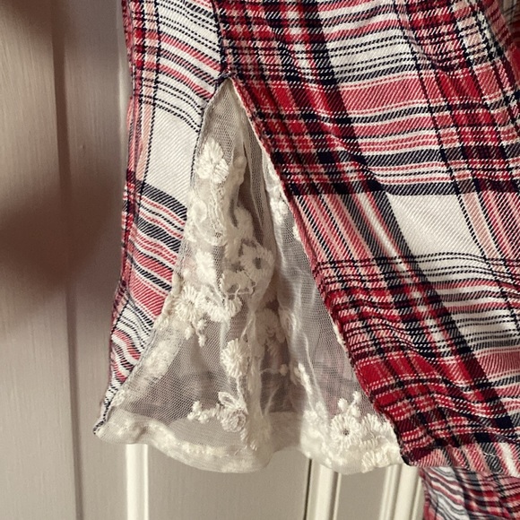 🤰🏼 5/$25 Maternity Flannel - Picture 3 of 3